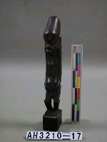 藏品(捧腹女立像)的圖片